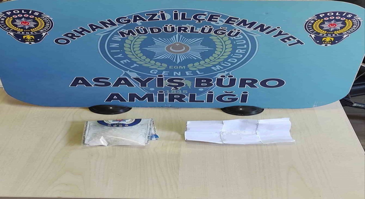 Bursa’da Şüpheli Araçta Uyuşturucu Ele Geçirildi
