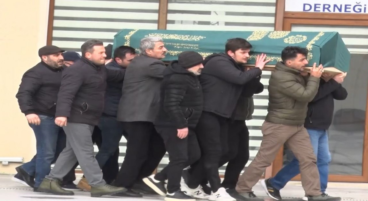 Büyükçekmecede öldürülen adam son yolcuğuna uğurlandı
