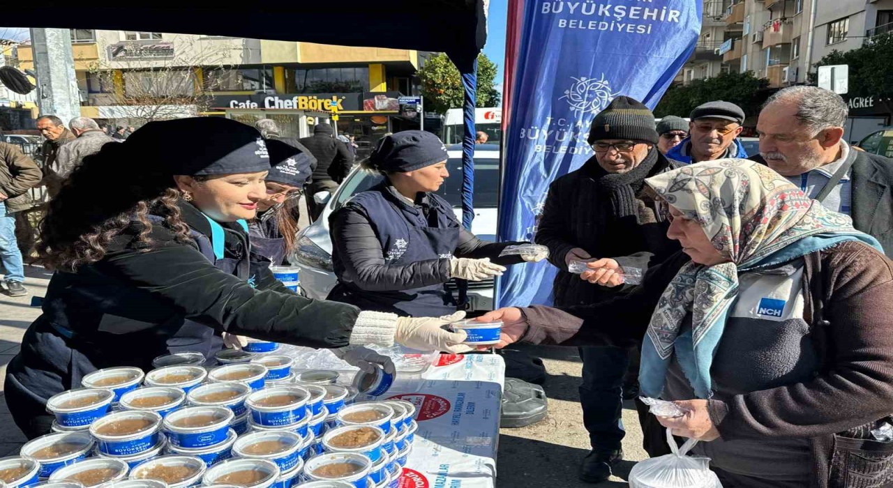 Büyükşehir, 6 Şubatın yıldönümünde helva hayrı yaptı