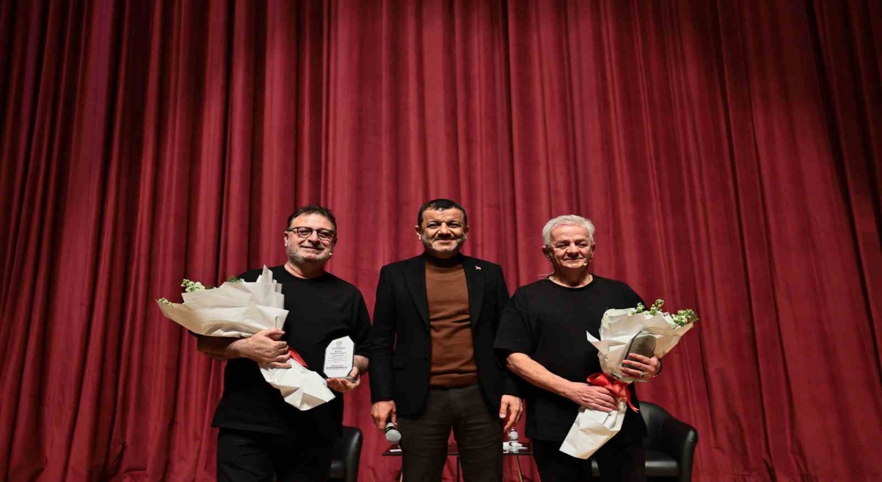 Denizli Komedi Sahnesi Ünlü Komedyenlerle Renklendi