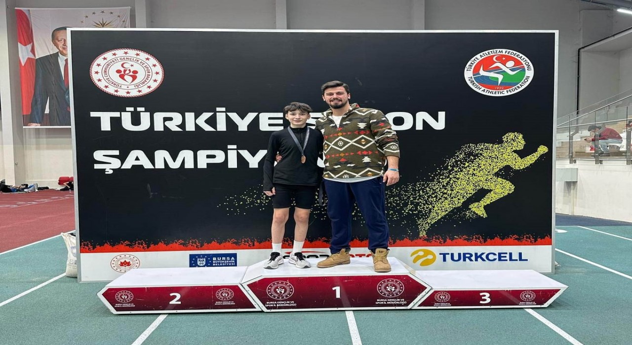 Büyükşehirin atletleri Bursadaki şampiyonada Sakaryaya gurur yaşattı