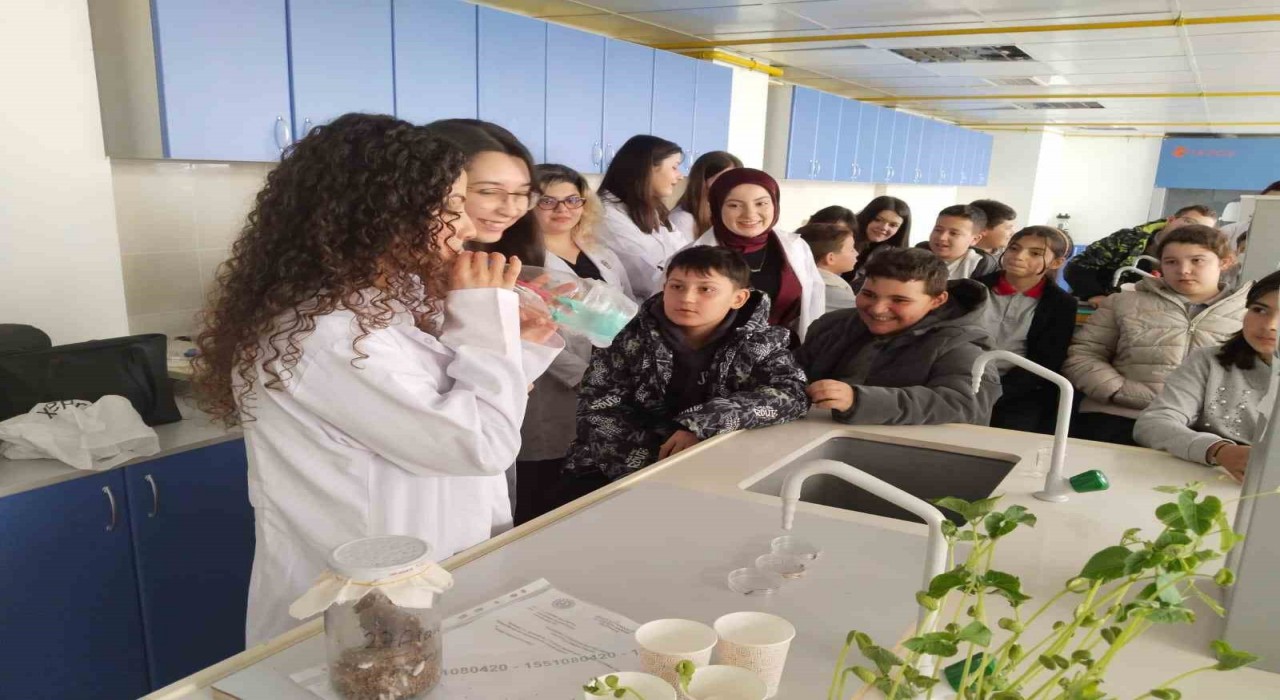 Çağış Köyü Ortaokulu öğrencileri BAÜNde bilimle buluştu