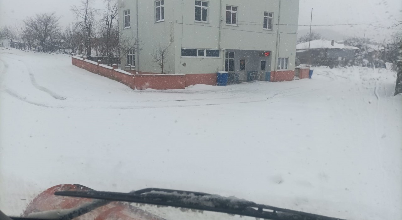 Çanakkalede 25 köy yolu ulaşıma kapandı, ekipler teyakkuzda