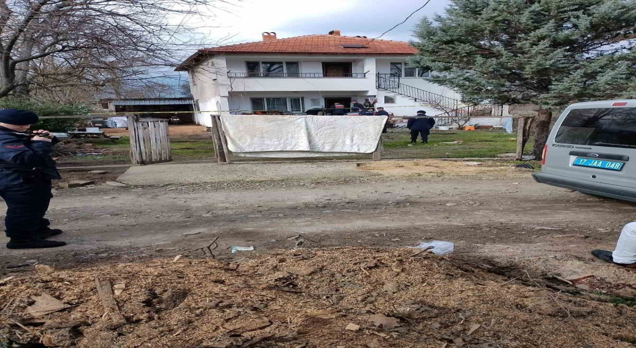 Çanakkalede dehşet: Ölen kişinin kesik başı çöp kovasında bulundu