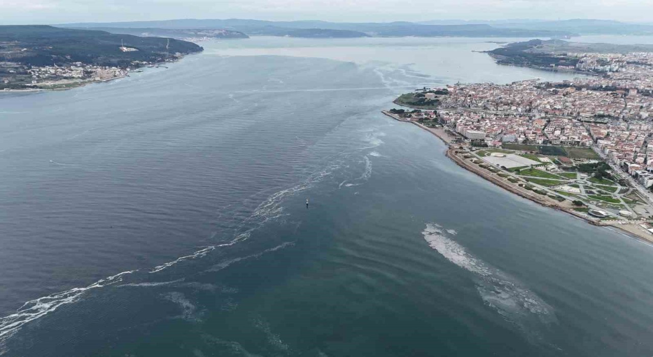 Çanakkalede müsilaj sebebiyle bir aydır denize ağ atamıyorlar