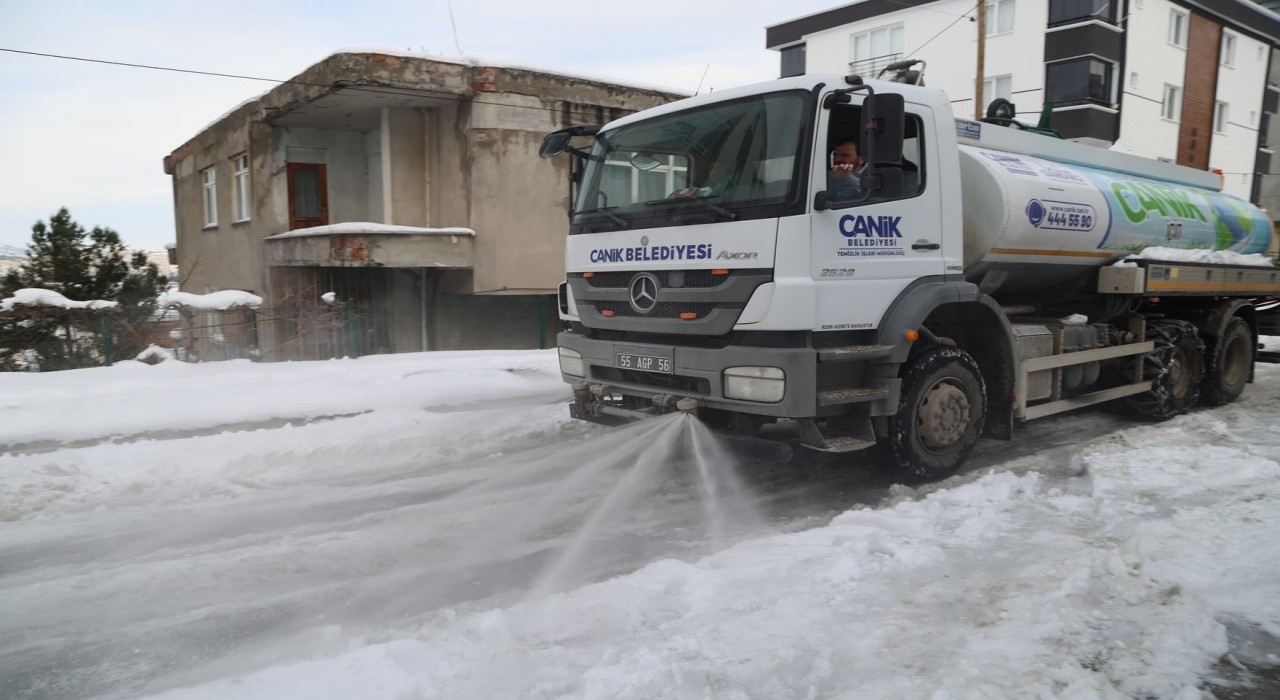 Canikte kar temizleme çalışmaları