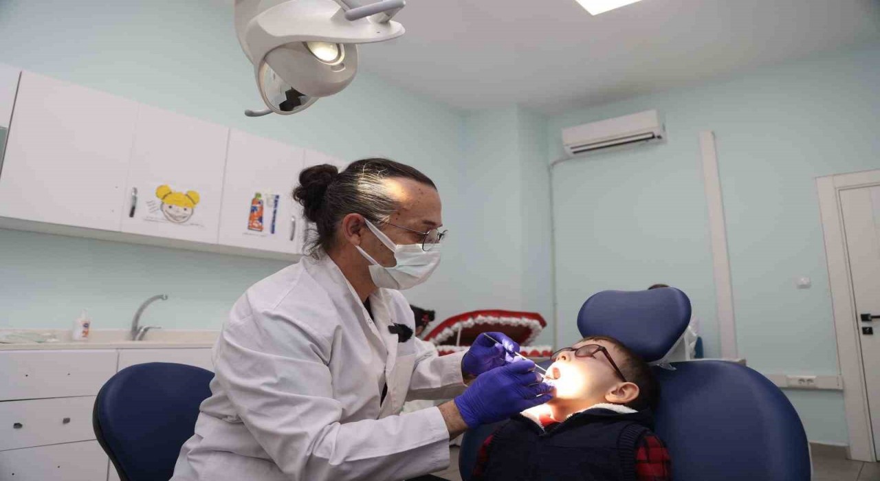 Canikte ‘sağlıklı dişler mutlu gülüşler