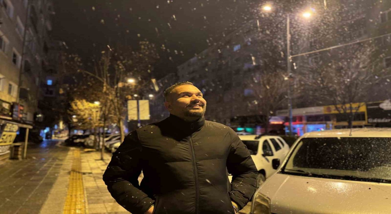 Çankırıda kar yağışı etkili oluyor