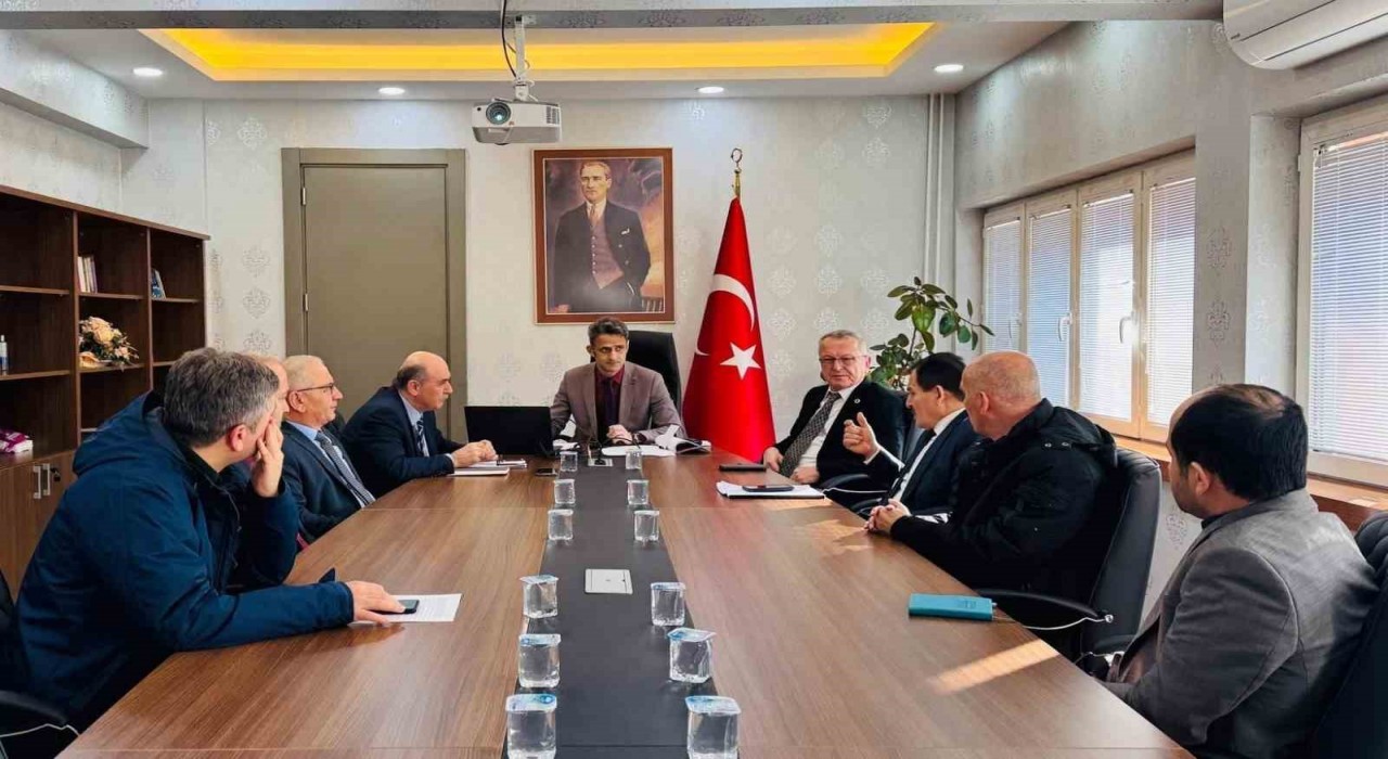 Çaycumada sokak hayvanları için toplantı düzenlendi