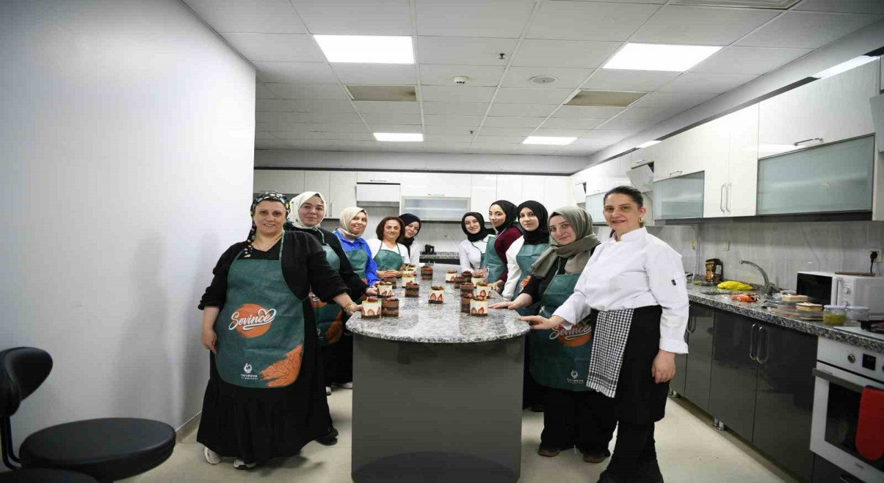 Çayırovada pasta şefleri yetişiyor