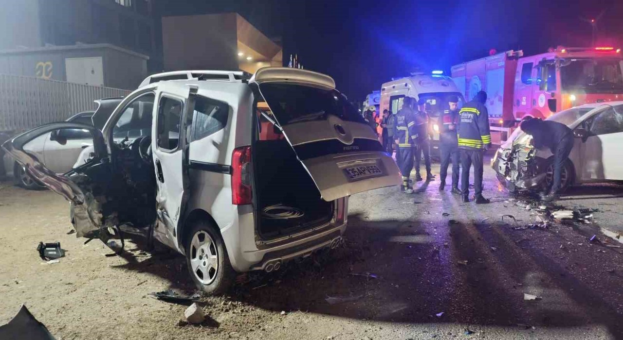 Çerkezköyde feci kaza kamerada: 6 yaralı