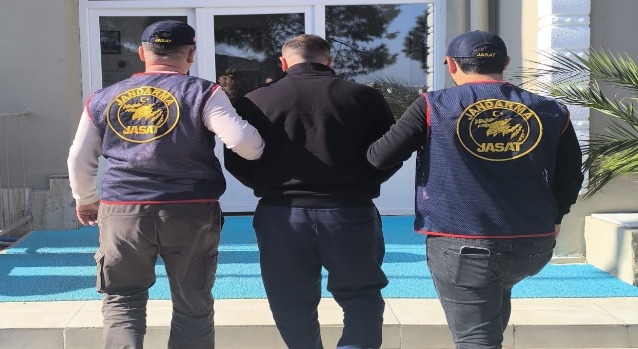 Çeşme JASATtan operasyon: 25 yıl hapis cezası bulunan şahıs yakalandı