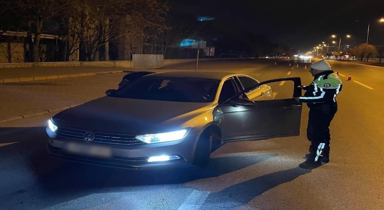 Çevreyi rahatsız eden araçlar denetlendi