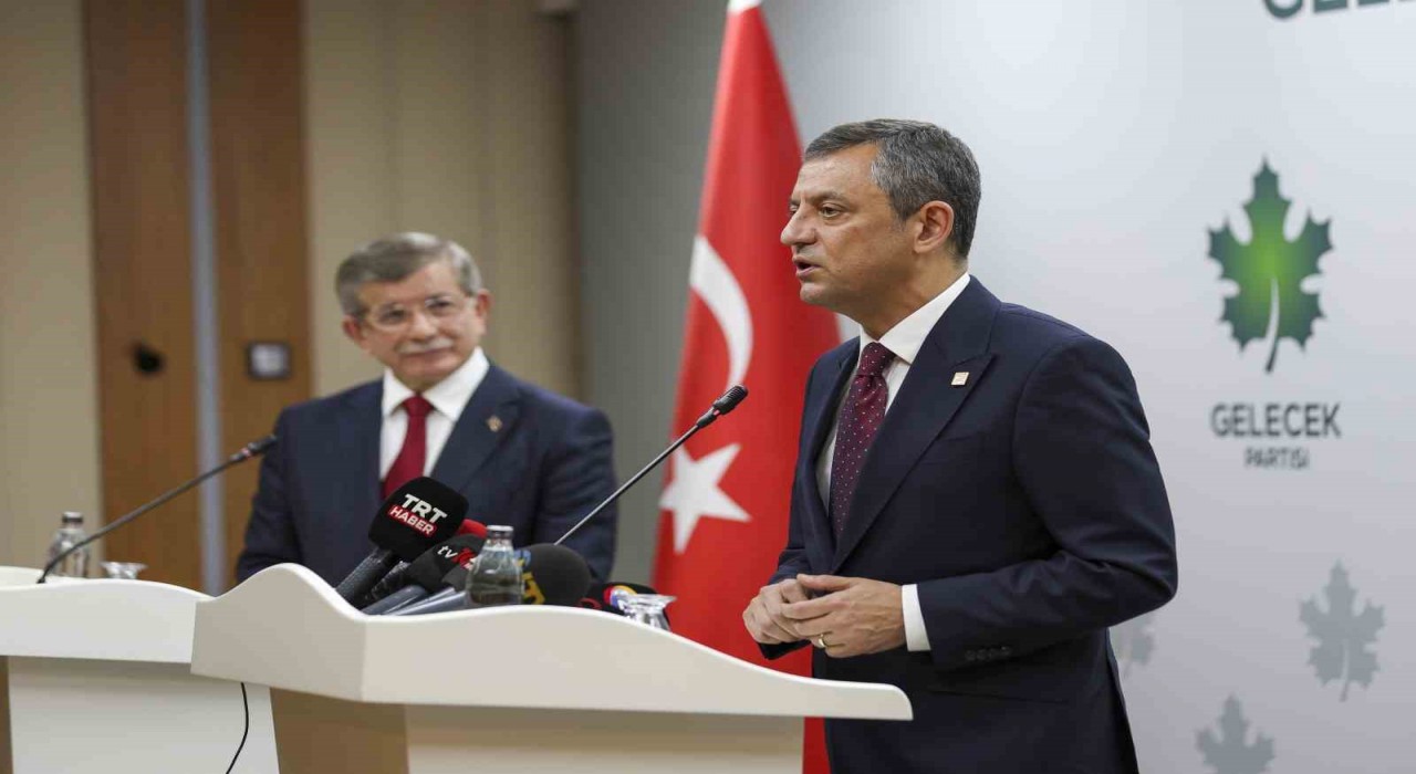 CHP Genel Başkanı Özelden Davutoğluna ziyaret