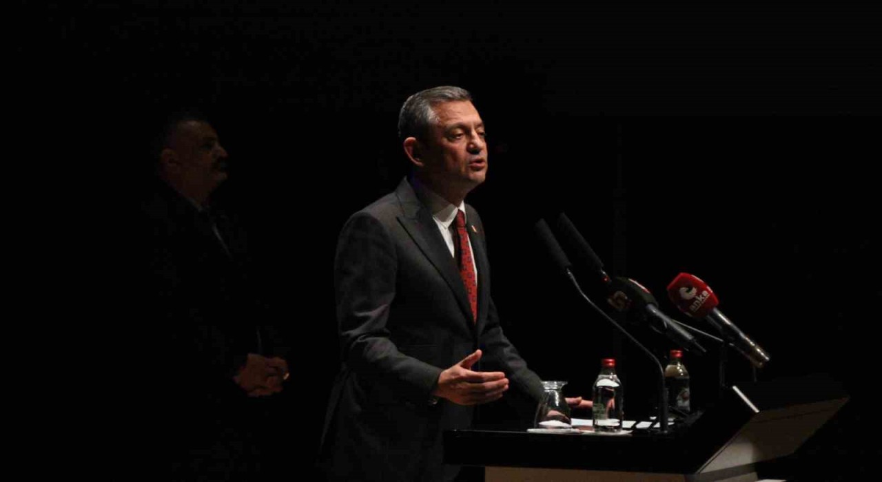 CHP Lideri Özel: Engelliler Bakanlığı kurulacak ve başında engelli bakan olacak