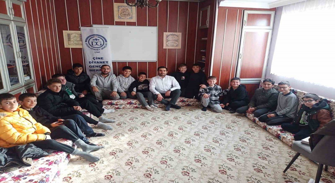 Çinede genç gönüllüler çocuklarla buluştu