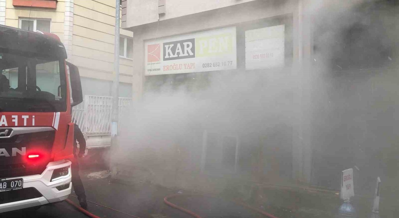 Çorluda iş yeri yangını