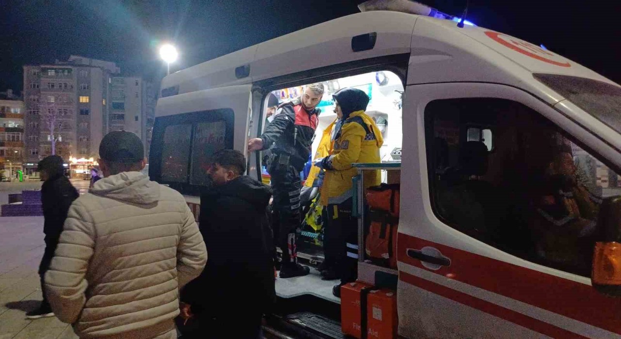 Çorumda bıçaklı kavga: 1 yaralı