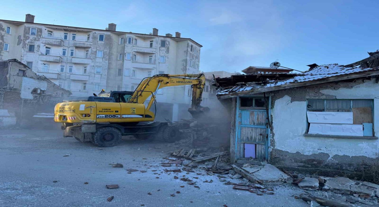 Çorumda son 5 yılda tehlike arz eden 375 bina yıkıldı