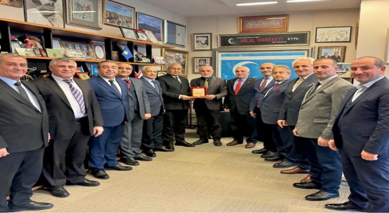 Cumhurbaşkanı Başdanışmanı Yalçın Topçu, Dünya Ahıskalı Türkler Birliğini misafir etti