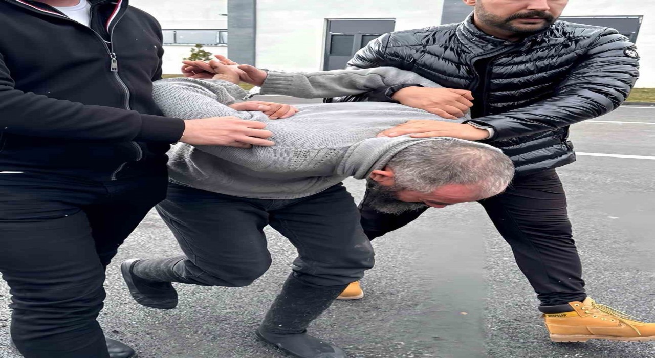 Cumhurbaşkanı Erdoğana hakaret eden şahıs Suriyede yakalandı