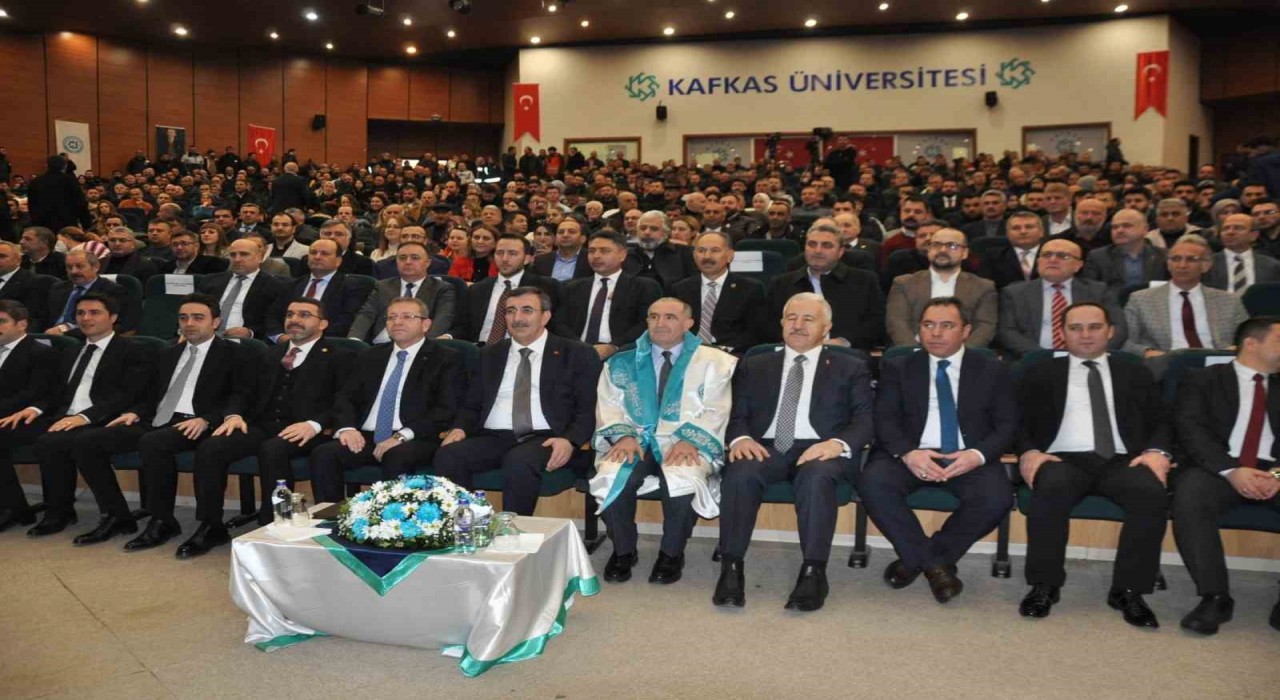Cumhurbaşkanı Yardımcısı Cevdet Yılmaz: Kafkasyadaki toplumlar kendi aralarında barışı, huzuru sağlamalı