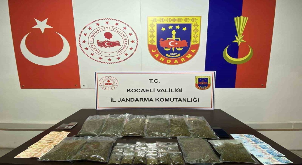Darıcada ikamette yapılan aramada uyuşturucu ele geçirildi