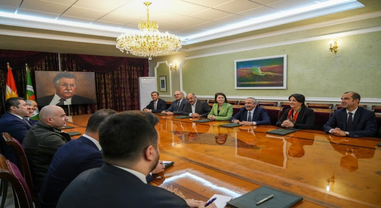 DEM Parti İmralı heyeti, KYB Başkanı Talabani ile görüştü