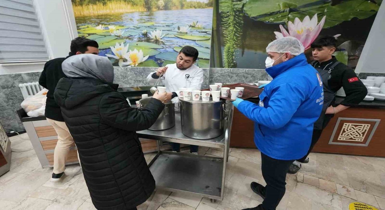 Denizli Büyükşehir, Zor Durumda Olan Vatandaşa Destek Oluyor