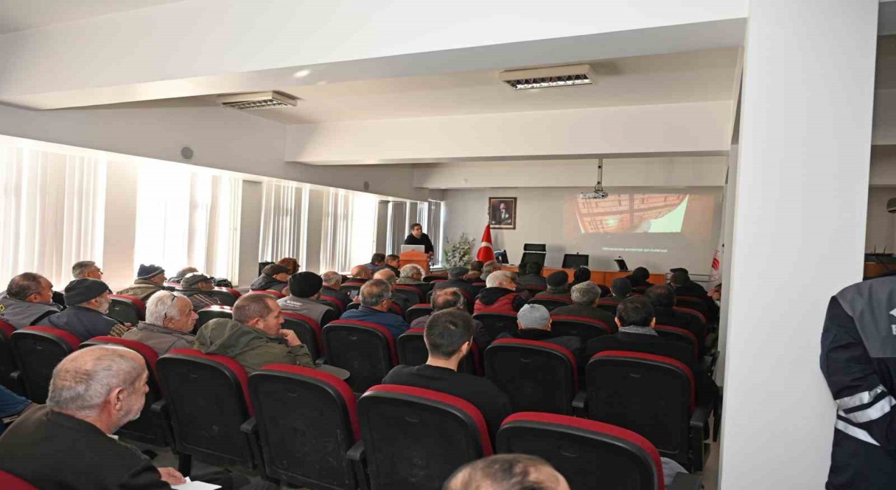 Denizlide arıcılara arı hastalıkları anlatıldı