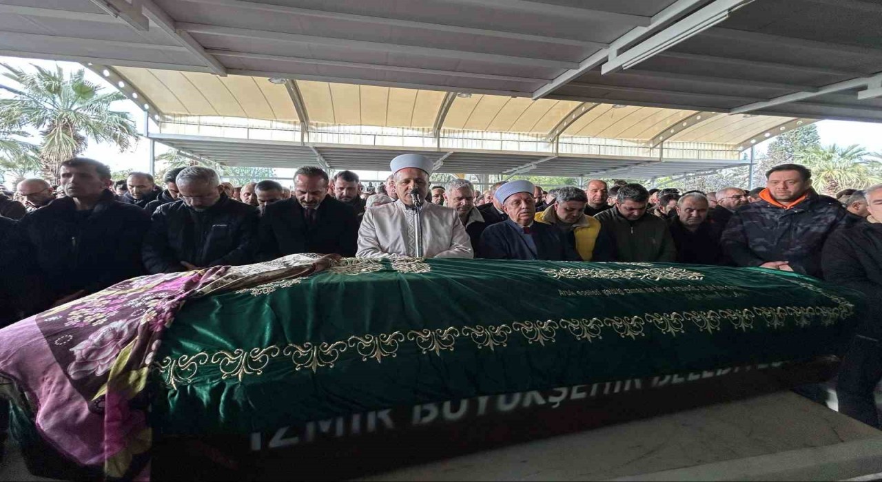 Denizlideki servis kazasında hayatını kaybeden Nisa, İzmirde gözyaşlarıyla son yolculuğuna uğurlandı