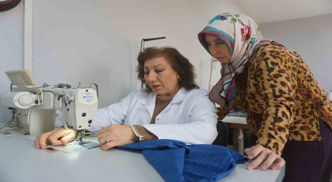 Depremin yaralarını Edirnede saran Lütfiye Karakuş kadınlara umut oluyor