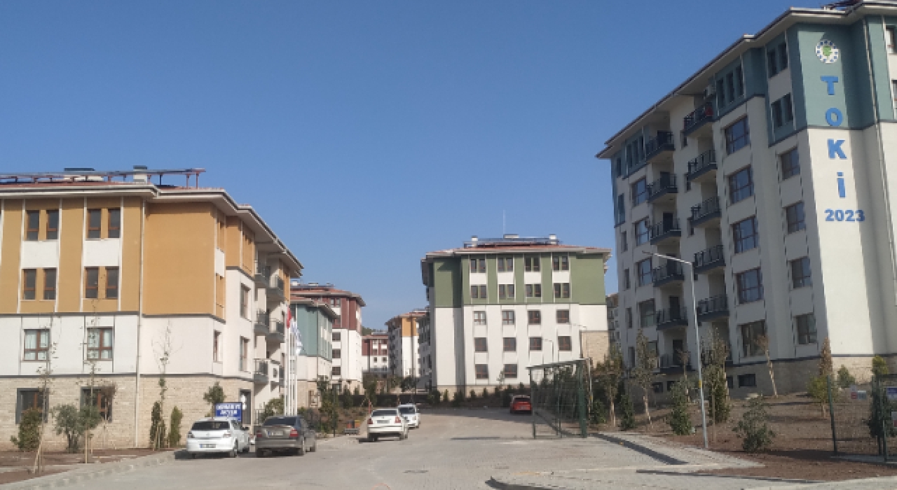 Depremzedeler, TOKİ Konutlarındaki “Aidatlara” Tepkili!