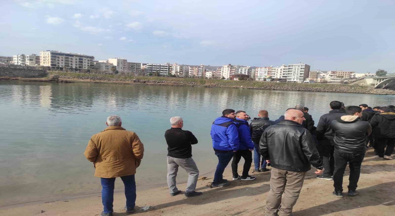 Dicle Nehrine atlayan kızın cansız bedenine ulaşıldı