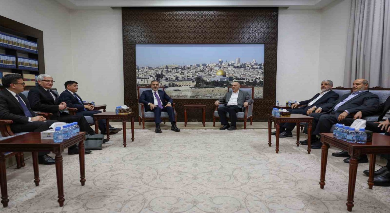 Dışişleri Bakanı Fidan, Hamas Siyasi Büro üyeleri ile bir araya geldi