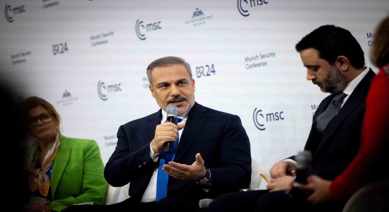Dışişleri Bakanı Fidan: Şamdaki dostlarımızın PKK/YPGden kurtulma meselesini ele almalarını bekliyoruz