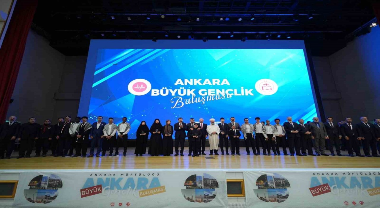 Diyanet İşleri Başkanı Erbaş: En büyük zenginliğimiz gençlerimiz