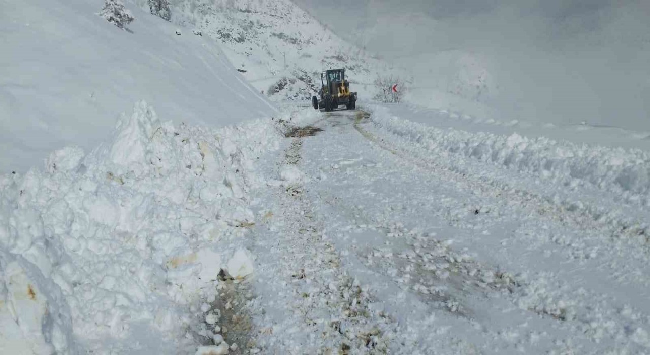 Diyarbakırda bin 879 kilometrelik yol ulaşıma açıldı