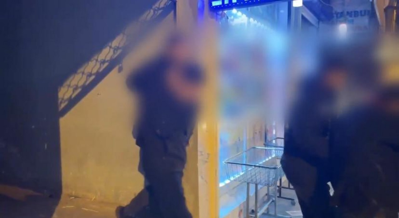 Diyarbakırda horoz dövüşü yapılan mekana baskın: 8 gözaltı, 450 bin lira ceza