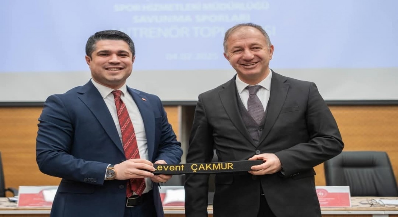 Dönmezden Çakmura anlamlı jest
