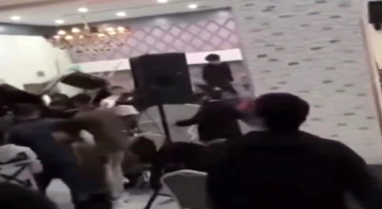 Sahne Anlaşmazlığı Düğün Salonunda Kavgaya Yol Açtı