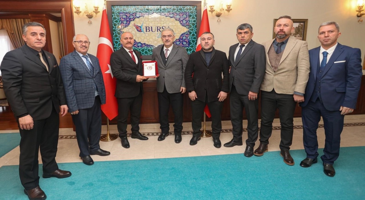 Dünya Türk Birliğinden Bursa Valisi Ayyıldıza ziyaret