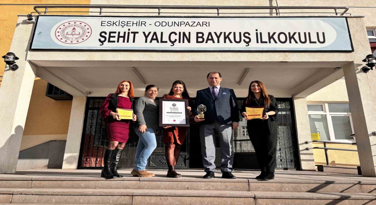 Ebru öğretmenden Eskişehiri gururlandıran ödül