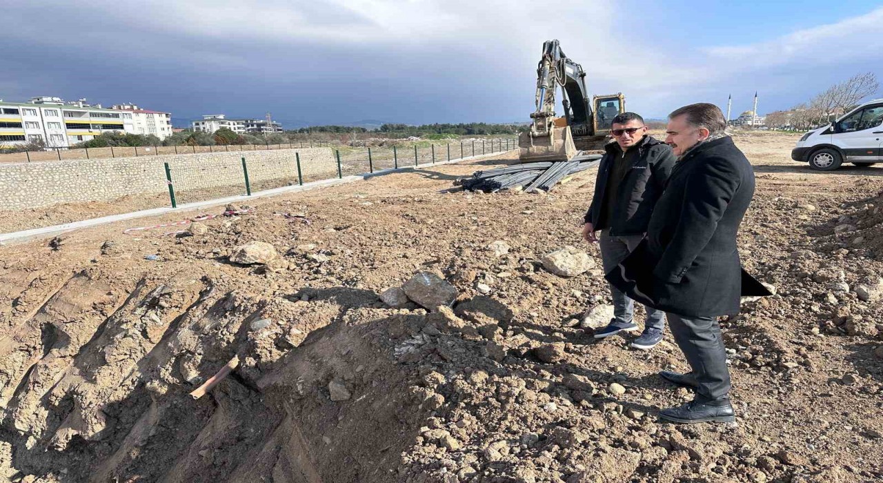 Edremit Çayı Köprüsünün inşaatına başlandı