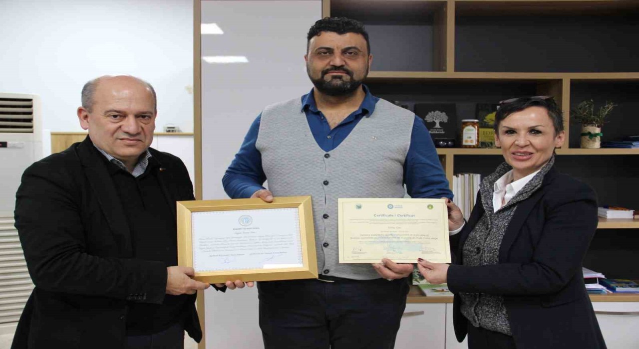 Edremit Ticaret Odası, Tunusta Türkiyeyi zeytinyağı eğitiminde temsil etti