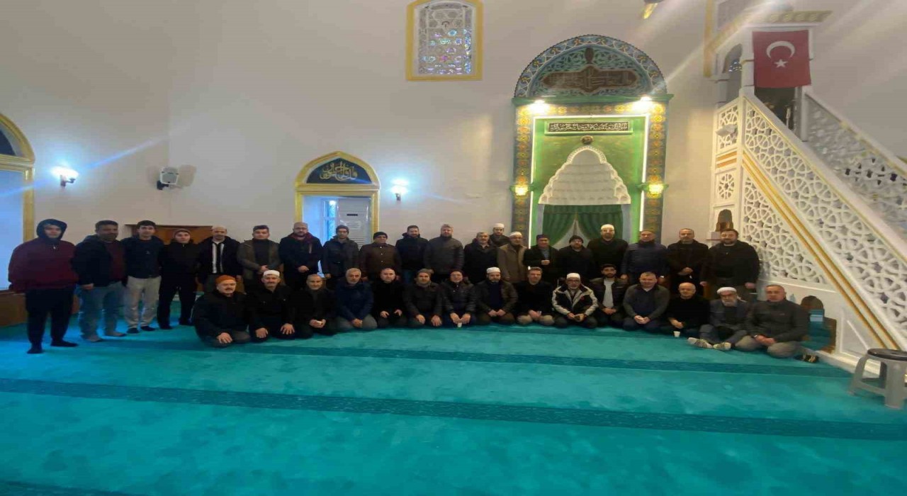 Efelerde vatandaşlar sabah namazında buluştu