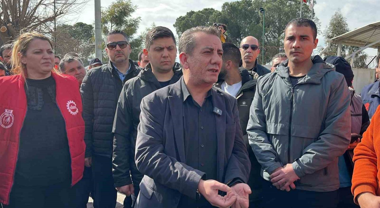 Efelerdeki maaş krizi ile ilgili Başkan Yetişkin işçilerle görüştü