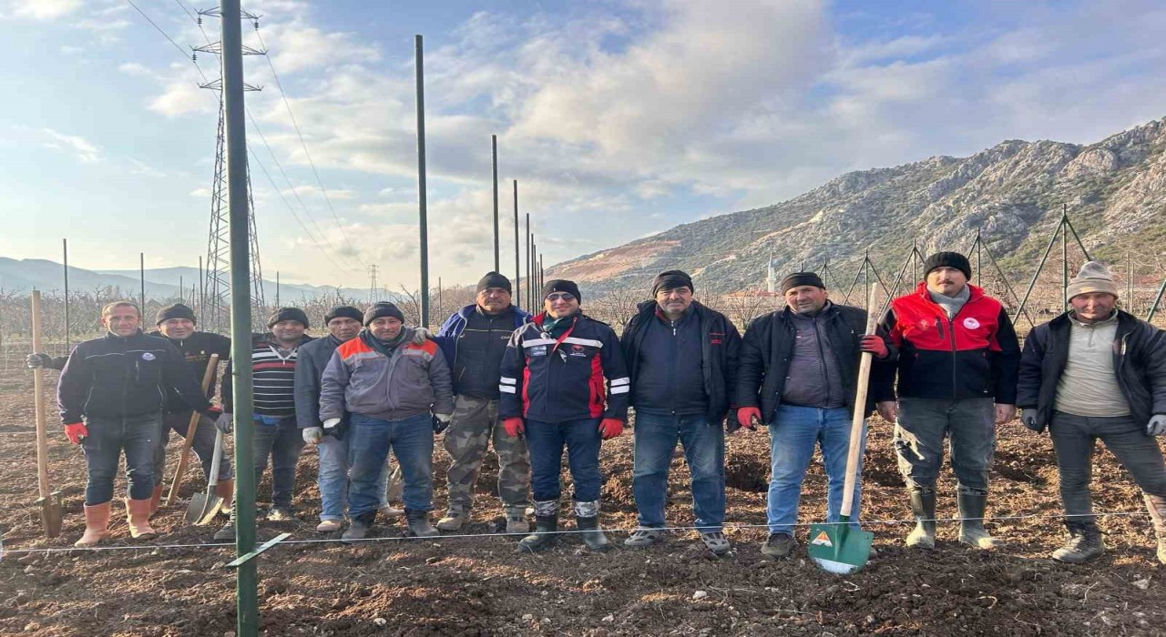 Eğirdirde çiftçilere modern tarım yöntemleri anlatıldı