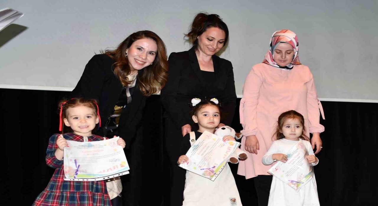 Eğitimleri tamamlanan 54 bebek sertifikalarını aldı