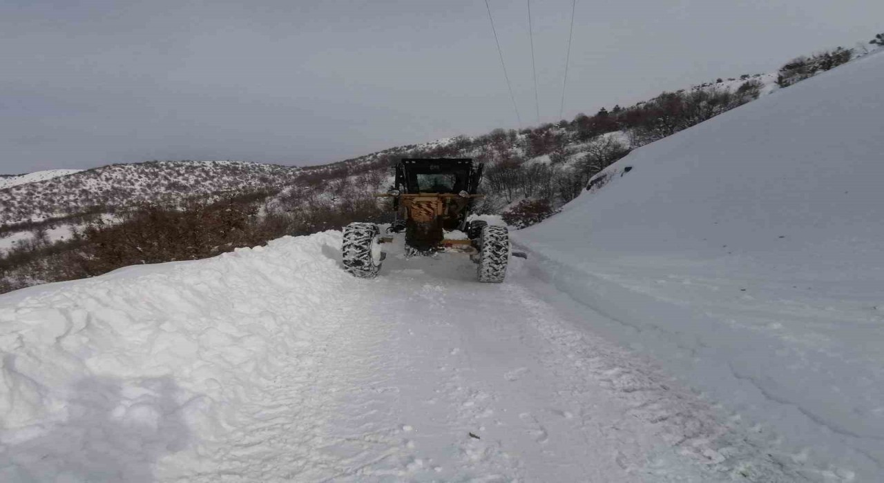 Elazığda 505 köy yolu ulaşıma kapandı